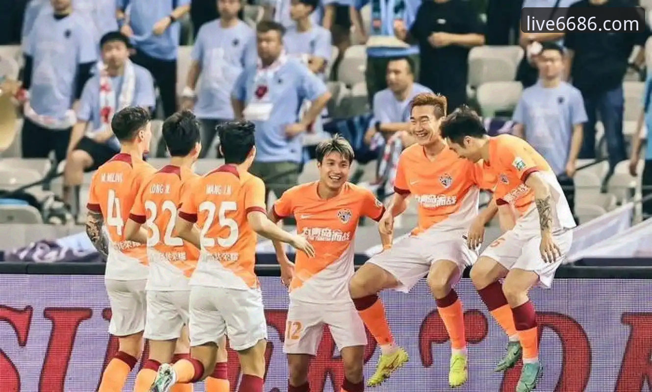 青岛海牛3-1爆冷击败上海海港，这场逆转背后有哪些关键转折？